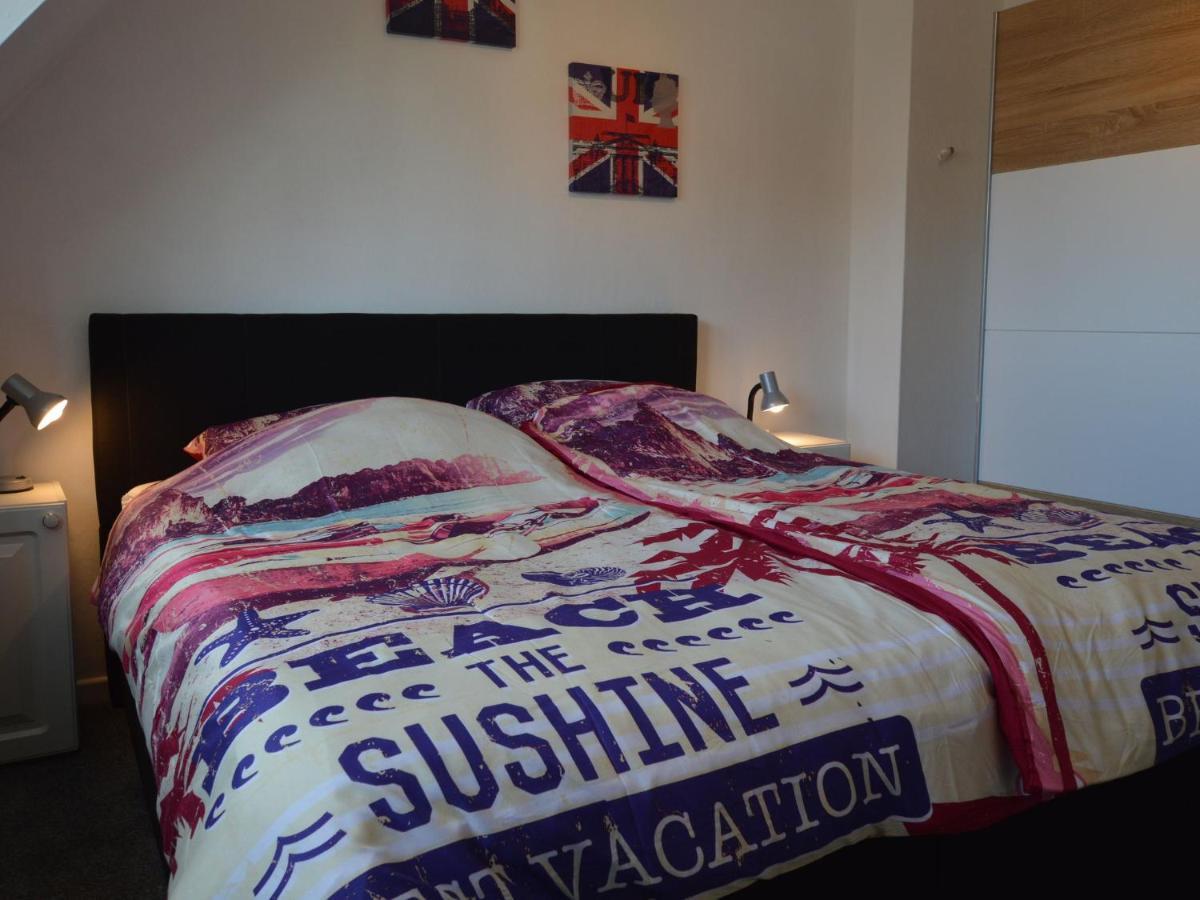 Cozy Apartment In Rees With Free Wifi Екстер'єр фото
